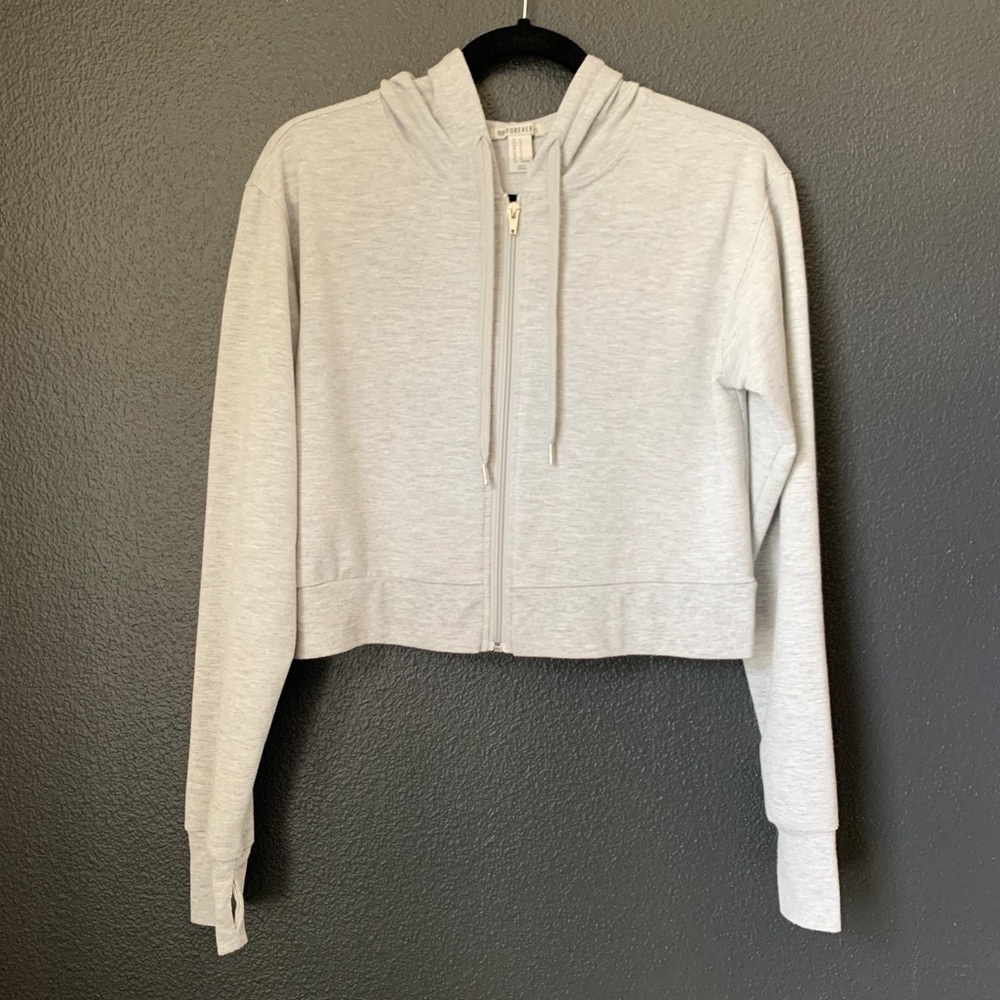 3/$20 F21 grey hooded long sleeve crop top zip up